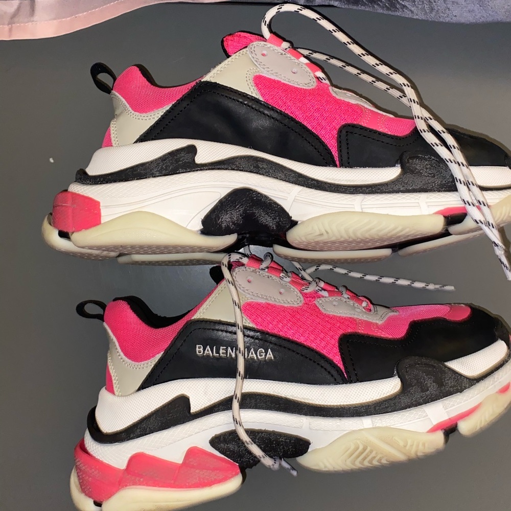 Women, Size 11 Balenciaga Triple S’s Runners.